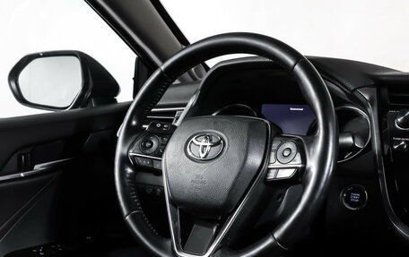 Toyota Camry, 2020 год, 2 690 000 рублей, 13 фотография