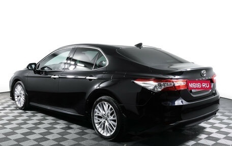 Toyota Camry, 2020 год, 2 690 000 рублей, 7 фотография