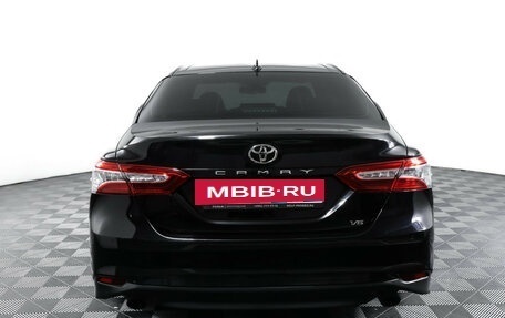 Toyota Camry, 2020 год, 2 690 000 рублей, 6 фотография