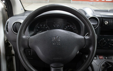 Peugeot Partner II рестайлинг 2, 2010 год, 649 000 рублей, 17 фотография