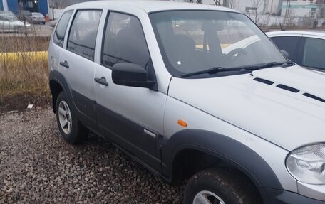 Chevrolet Niva I рестайлинг, 2009 год, 320 000 рублей, 3 фотография