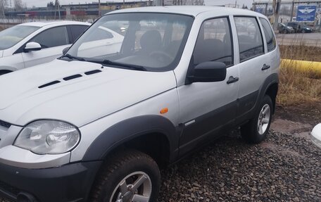 Chevrolet Niva I рестайлинг, 2009 год, 320 000 рублей, 2 фотография