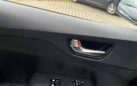 Hyundai Solaris II рестайлинг, 2018 год, 600 000 рублей, 5 фотография