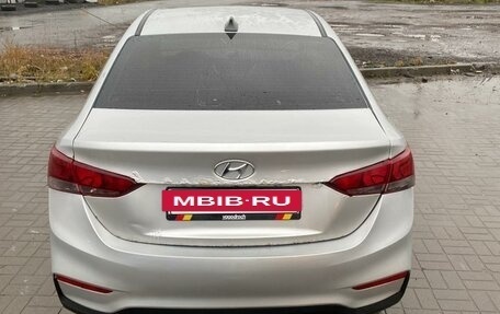 Hyundai Solaris II рестайлинг, 2018 год, 600 000 рублей, 4 фотография