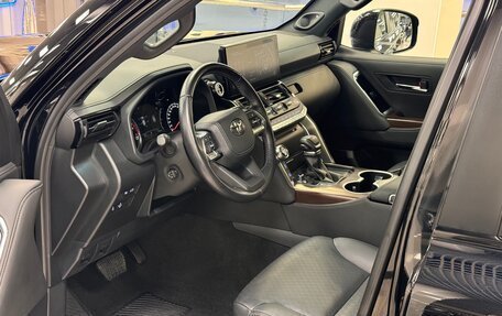 Toyota Land Cruiser, 2022 год, 11 700 000 рублей, 2 фотография