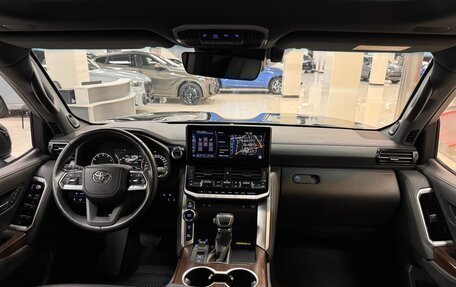 Toyota Land Cruiser, 2022 год, 11 700 000 рублей, 16 фотография