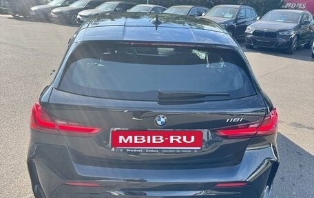 BMW 1 серия, 2022 год, 2 380 000 рублей, 5 фотография