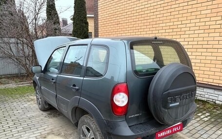 Chevrolet Niva I рестайлинг, 2018 год, 820 000 рублей, 3 фотография