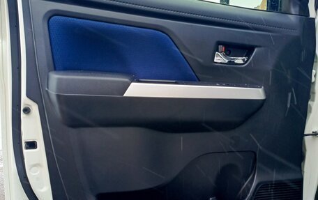 Toyota Roomy I, 2018 год, 1 250 000 рублей, 8 фотография