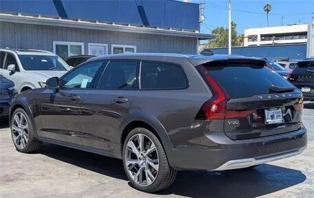 Volvo V90 Cross Country I рестайлинг, 2024 год, 7 450 000 рублей, 4 фотография
