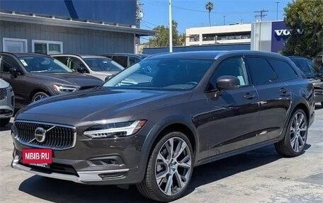 Volvo V90 Cross Country I рестайлинг, 2024 год, 7 450 000 рублей, 6 фотография