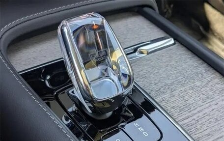 Volvo V90 Cross Country I рестайлинг, 2024 год, 7 450 000 рублей, 19 фотография