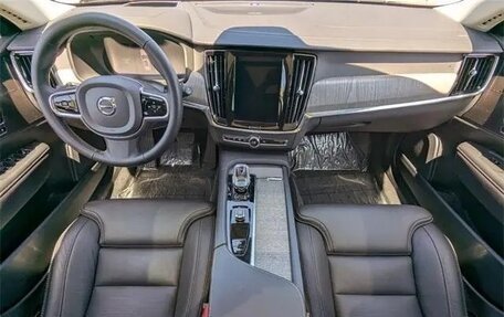 Volvo V90 Cross Country I рестайлинг, 2024 год, 7 450 000 рублей, 26 фотография