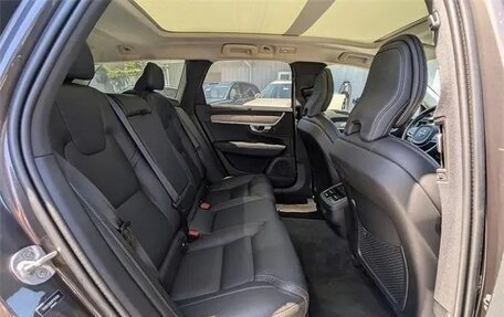 Volvo V90 Cross Country I рестайлинг, 2024 год, 7 450 000 рублей, 28 фотография