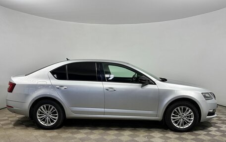 Skoda Octavia, 2018 год, 1 980 000 рублей, 6 фотография