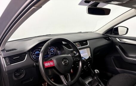 Skoda Octavia, 2018 год, 1 980 000 рублей, 14 фотография