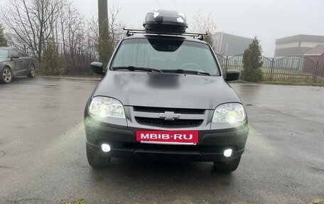 Chevrolet Niva I рестайлинг, 2018 год, 870 000 рублей, 4 фотография