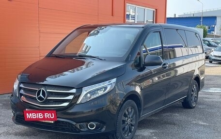 Mercedes-Benz Vito, 2015 год, 2 325 000 рублей, 3 фотография
