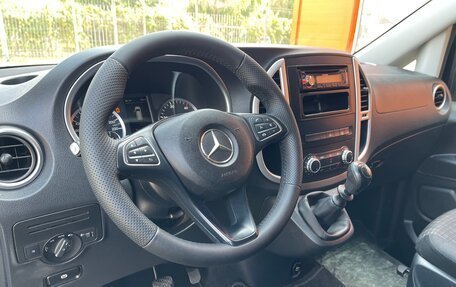 Mercedes-Benz Vito, 2015 год, 2 325 000 рублей, 17 фотография