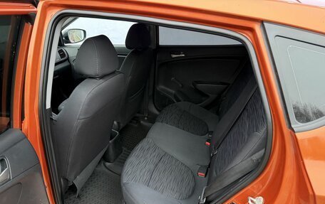 Hyundai Solaris II рестайлинг, 2015 год, 830 000 рублей, 14 фотография