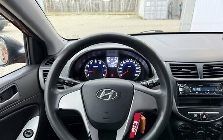 Hyundai Solaris II рестайлинг, 2015 год, 830 000 рублей, 23 фотография