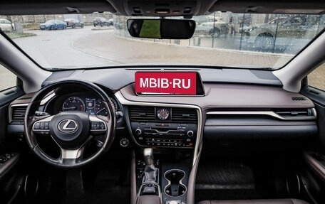 Lexus RX IV рестайлинг, 2017 год, 3 829 898 рублей, 10 фотография