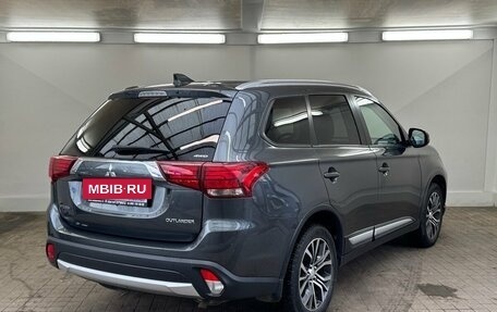 Mitsubishi Outlander III рестайлинг 3, 2018 год, 2 345 000 рублей, 3 фотография
