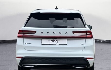 Skoda Kodiaq, 2025 год, 7 100 000 рублей, 4 фотография