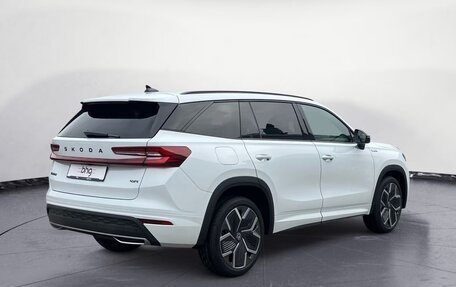 Skoda Kodiaq, 2025 год, 7 100 000 рублей, 5 фотография