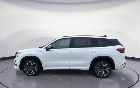 Skoda Kodiaq, 2025 год, 7 100 000 рублей, 3 фотография