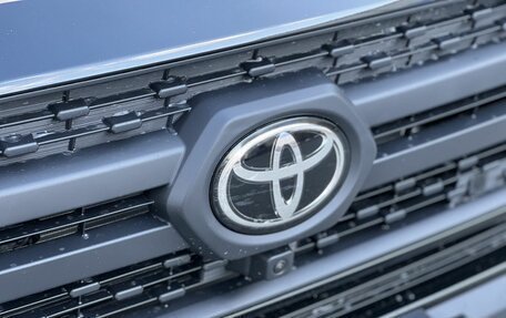 Toyota RAV4, 2025 год, 4 050 000 рублей, 10 фотография