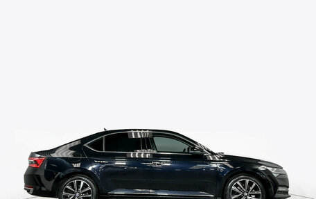 Skoda Superb III рестайлинг, 2024 год, 3 350 000 рублей, 4 фотография