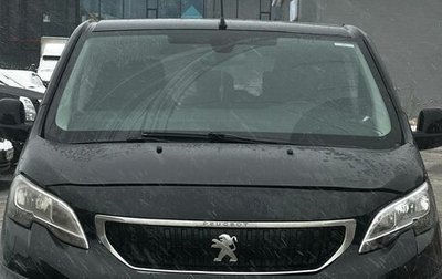 Peugeot Traveller I, 2018 год, 1 650 000 рублей, 1 фотография