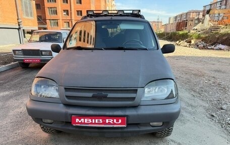 Chevrolet Niva I рестайлинг, 2004 год, 330 000 рублей, 1 фотография