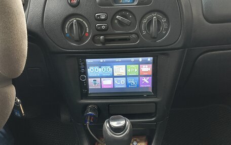 Mitsubishi Mirage VI рестайлинг, 2001 год, 150 000 рублей, 8 фотография