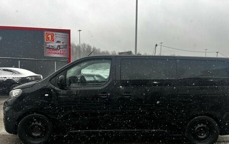 Peugeot Traveller I, 2018 год, 1 650 000 рублей, 8 фотография