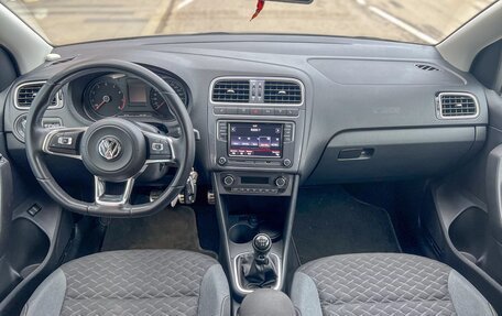 Volkswagen Polo VI (EU Market), 2018 год, 1 200 000 рублей, 10 фотография