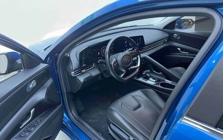 Hyundai Elantra, 2022 год, 1 690 000 рублей, 10 фотография