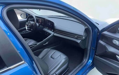 Hyundai Elantra, 2022 год, 1 690 000 рублей, 11 фотография