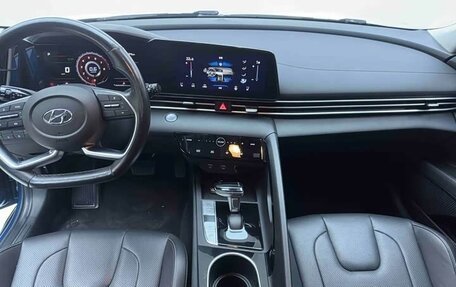 Hyundai Elantra, 2022 год, 1 690 000 рублей, 12 фотография