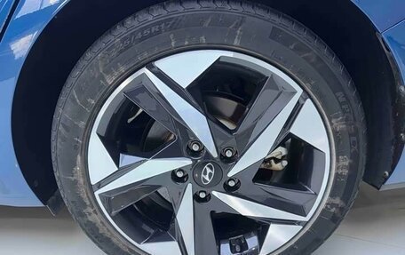 Hyundai Elantra, 2022 год, 1 690 000 рублей, 19 фотография