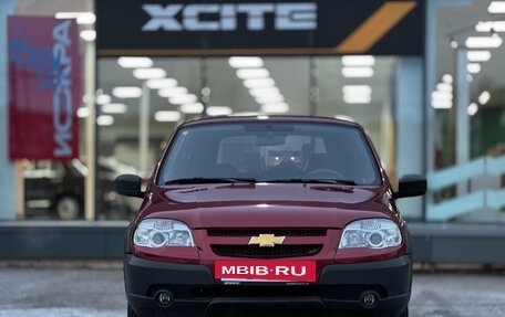 Chevrolet Niva I рестайлинг, 2012 год, 509 000 рублей, 2 фотография