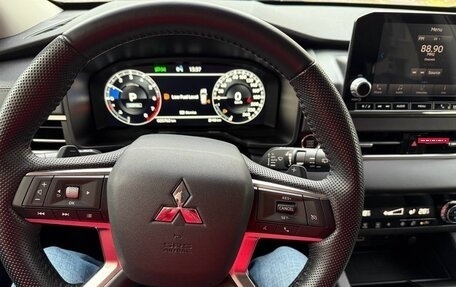 Mitsubishi Outlander, 2022 год, 3 690 000 рублей, 8 фотография