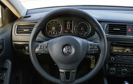 Volkswagen Jetta VI, 2012 год, 999 000 рублей, 6 фотография