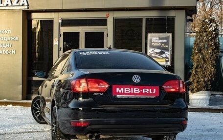 Volkswagen Jetta VI, 2012 год, 999 000 рублей, 4 фотография