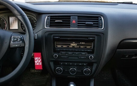 Volkswagen Jetta VI, 2012 год, 999 000 рублей, 7 фотография