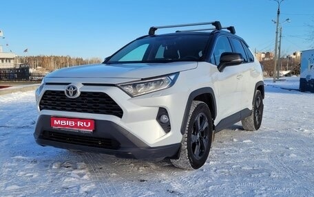Toyota RAV4, 2021 год, 3 400 000 рублей, 1 фотография