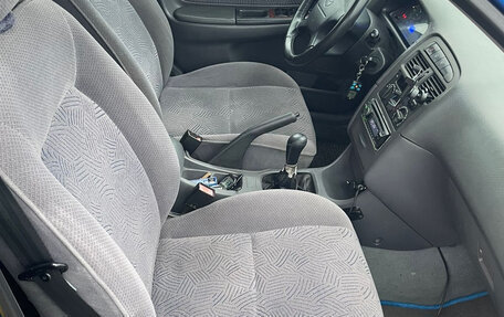 Toyota Avensis III рестайлинг, 1998 год, 450 000 рублей, 10 фотография