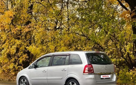 Opel Zafira B, 2009 год, 550 000 рублей, 3 фотография