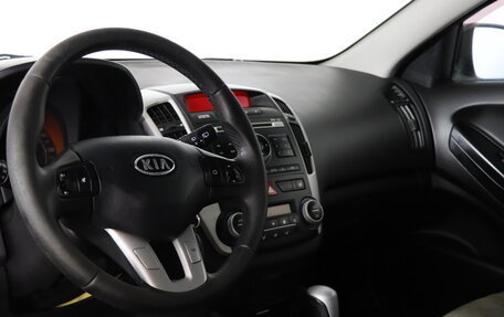 KIA cee'd I рестайлинг, 2011 год, 799 990 рублей, 9 фотография